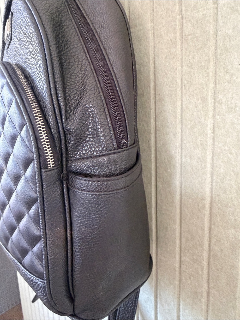 Jones New York Black Quilted Leather Backpack - Picture 5 of 6